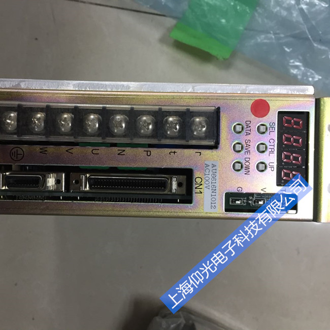 多摩川伺服驅(qū)動(dòng)器維修上電沒顯示 過電流 欠電壓修理方法