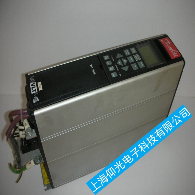 虹橋機(jī)場(chǎng)丹佛斯5006變頻器alarm 29散熱片溫度過高報(bào)警